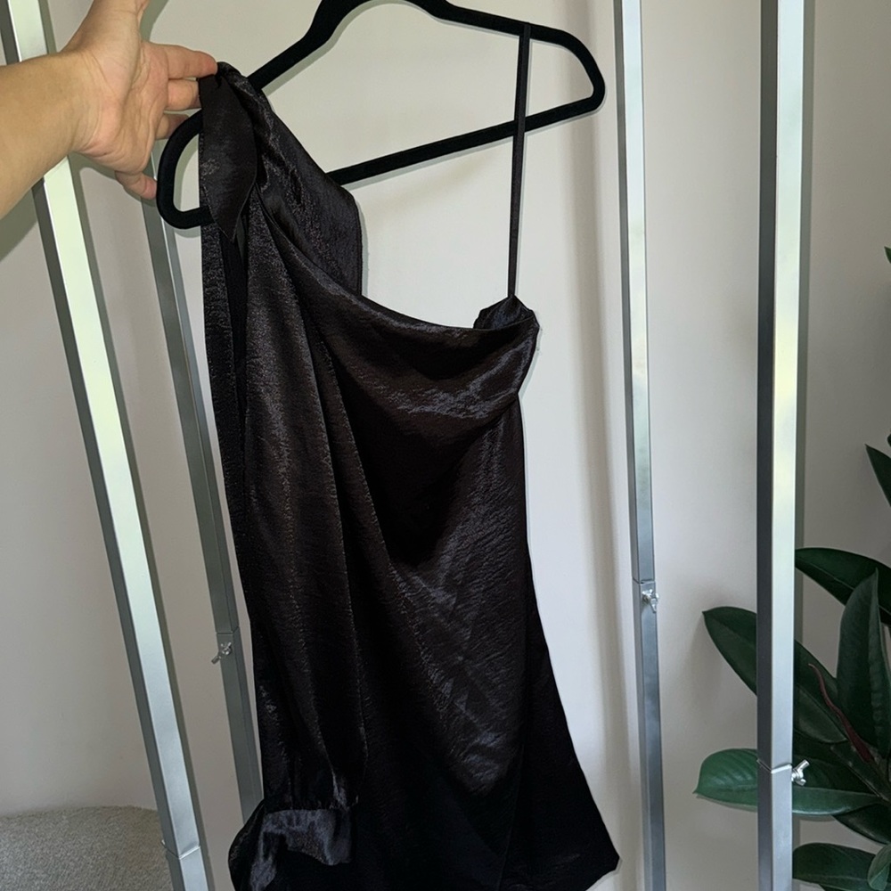 BN Rebecca Minkoff Nash One Shoulder Satin Dress 4 - Picture 3 of 4